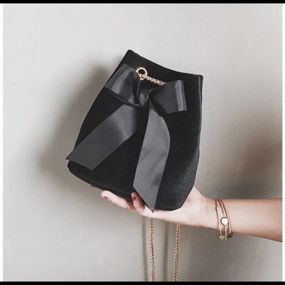 Black Velvet Bucket Bag Purse Tote Handbag - Picture 1 of 6